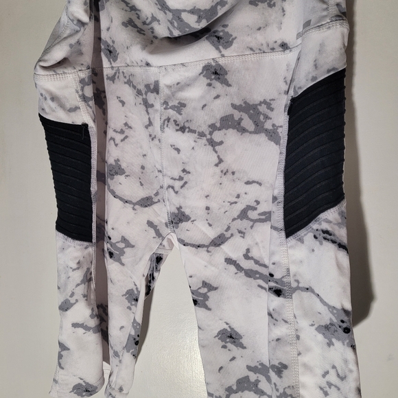 JGX performance shorts - Picture 3 of 4